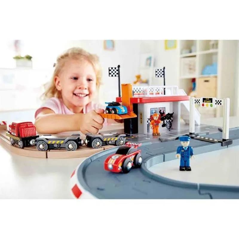Автотрек Hape Гоночна траса та станція 34дет E3734 фото 2 Автотрек Hape Гоночна траса та станція 34дет E3734 фото 2