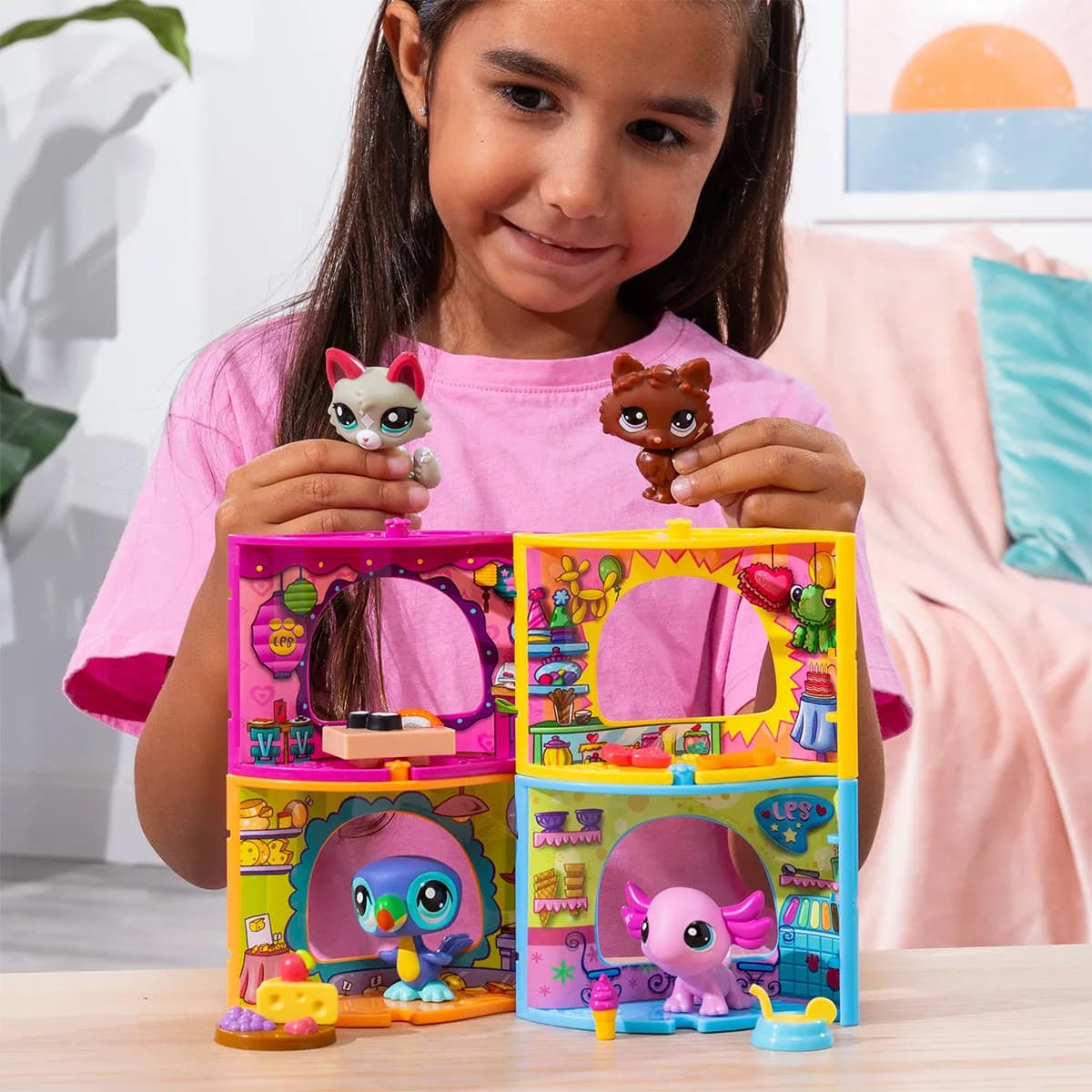Ігровий набір Littlest Pet Shop - Французьке бістро 00592 фото 5 Ігровий набір Littlest Pet Shop - Французьке бістро 00592 фото 5