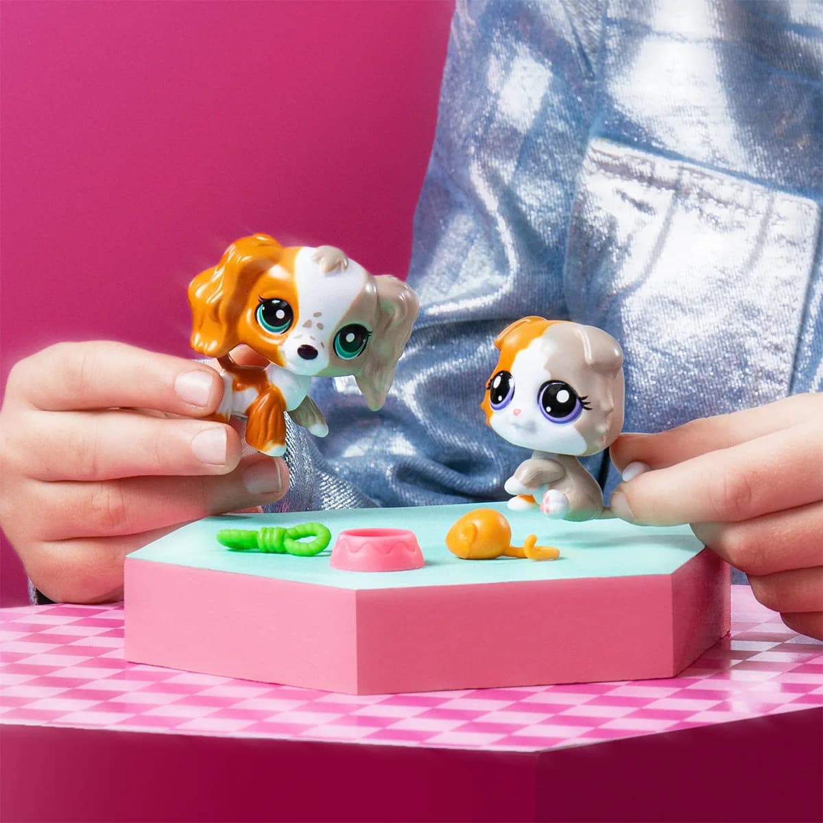 Игровой набор Littlest Pet Shop - Друзья двойняшки 00626 фото 4 Игровой набор Littlest Pet Shop - Друзья двойняшки 00626 фото 4