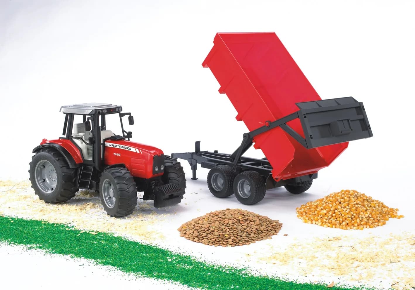 Трактор Massey Ferguson 7480 з причепом 1:16 Bruder 02045 фото 2 Трактор Massey Ferguson 7480 з причепом 1:16 Bruder 02045 фото 2