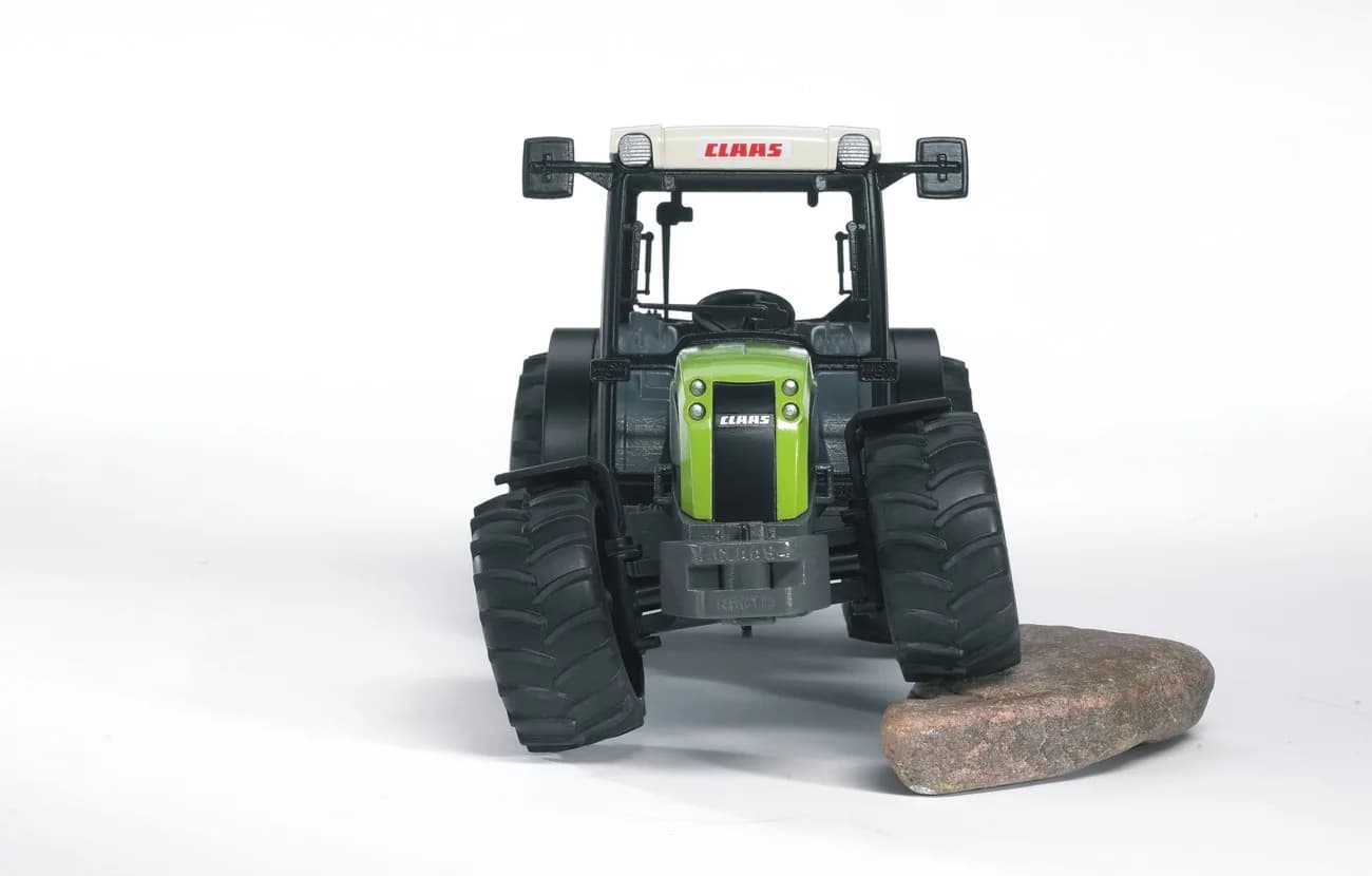 Трактор Claas Nectis 267F 1:16 Bruder 02110 фото 4 Трактор Claas Nectis 267F 1:16 Bruder 02110 фото 4
