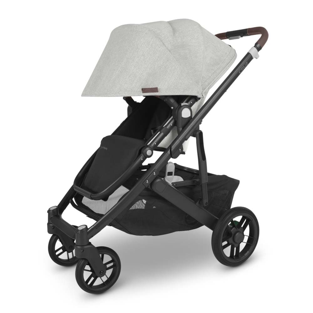 Коляска прогулочная Uppababy Cruz V2 Anthony White and Grey chenille/Carbon frame/Chestnut leather 0420-CRZ-EU- ATH Коляска прогулочная Uppababy Cruz V2 Anthony White and Grey chenille/Carbon frame/Chestnut leather 0420-CRZ-EU- ATH