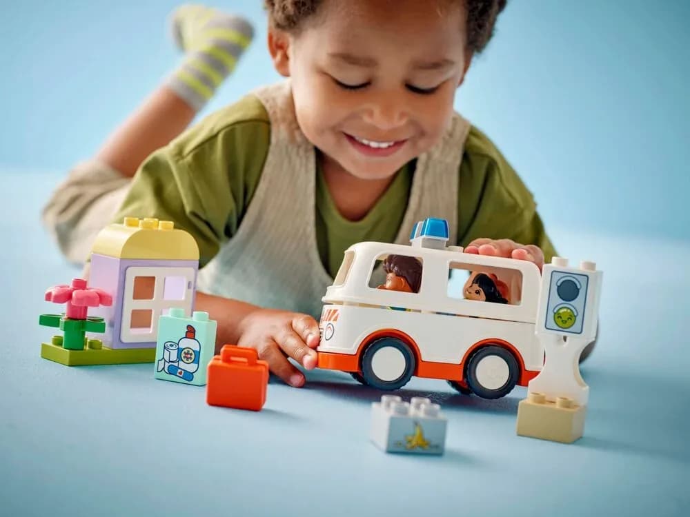Конструктор Lego Duplo Швидка допомога та водій 19дет 10447 фото 6