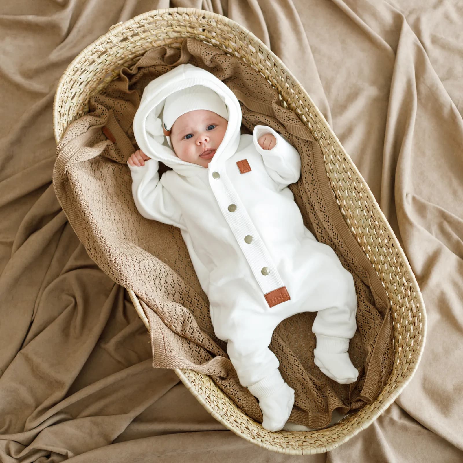 Комбинезон для новорожденных "Milan" Magbaby 107134 -молочный фото 2 Комбинезон для новорожденных "Milan" Magbaby 107134 -молочный фото 2