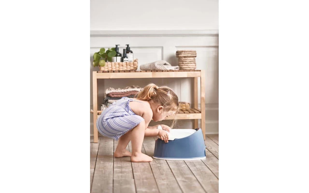 Горшок BabyBjorn Smart Potty 2697 Blue фото 3 Горшок BabyBjorn Smart Potty 2697 Blue фото 3