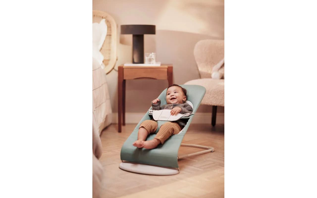 Шезлонг BabyBjorn Bouncer Balance Soft Woven/Jersey 53831 Beige фото 3 Шезлонг BabyBjorn Bouncer Balance Soft Woven/Jersey 53831 Beige фото 3