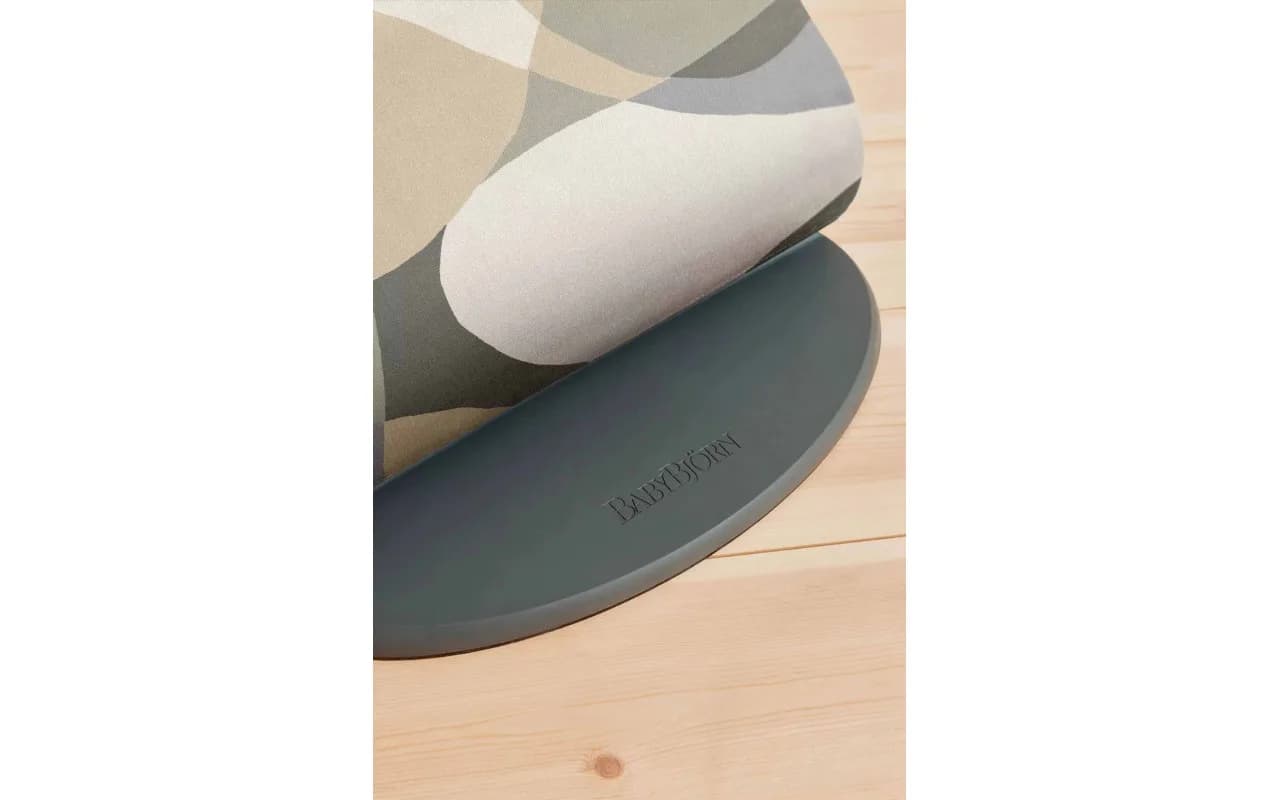 Шезлонг BabyBjorn Bouncer Bliss Cotton 0396 Khaki Green Print фото 5