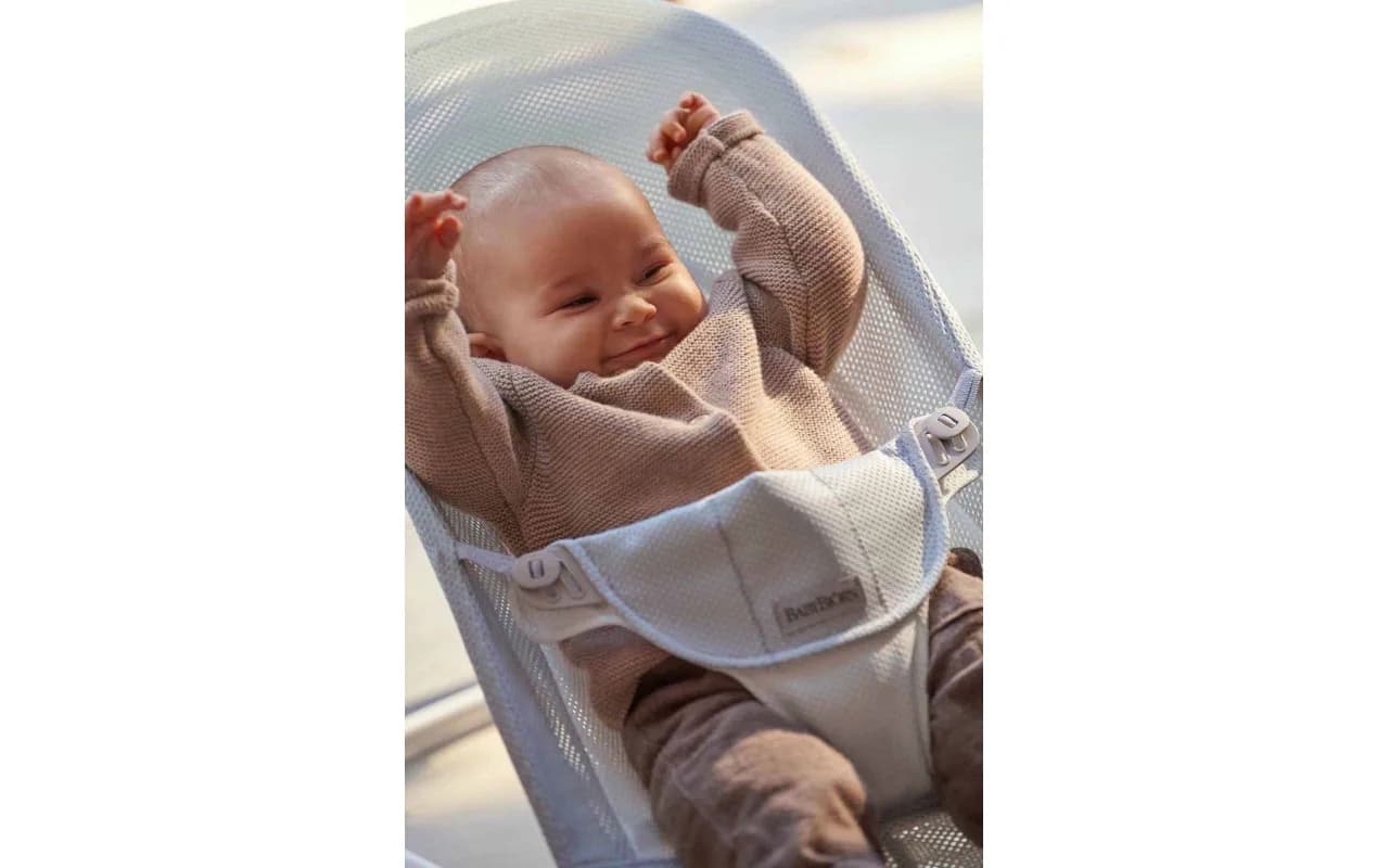 Шезлонг BabyBjorn Bouncer Balance Soft Mesh 1295 Grey фото 2 Шезлонг BabyBjorn Bouncer Balance Soft Mesh 1295 Grey фото 2