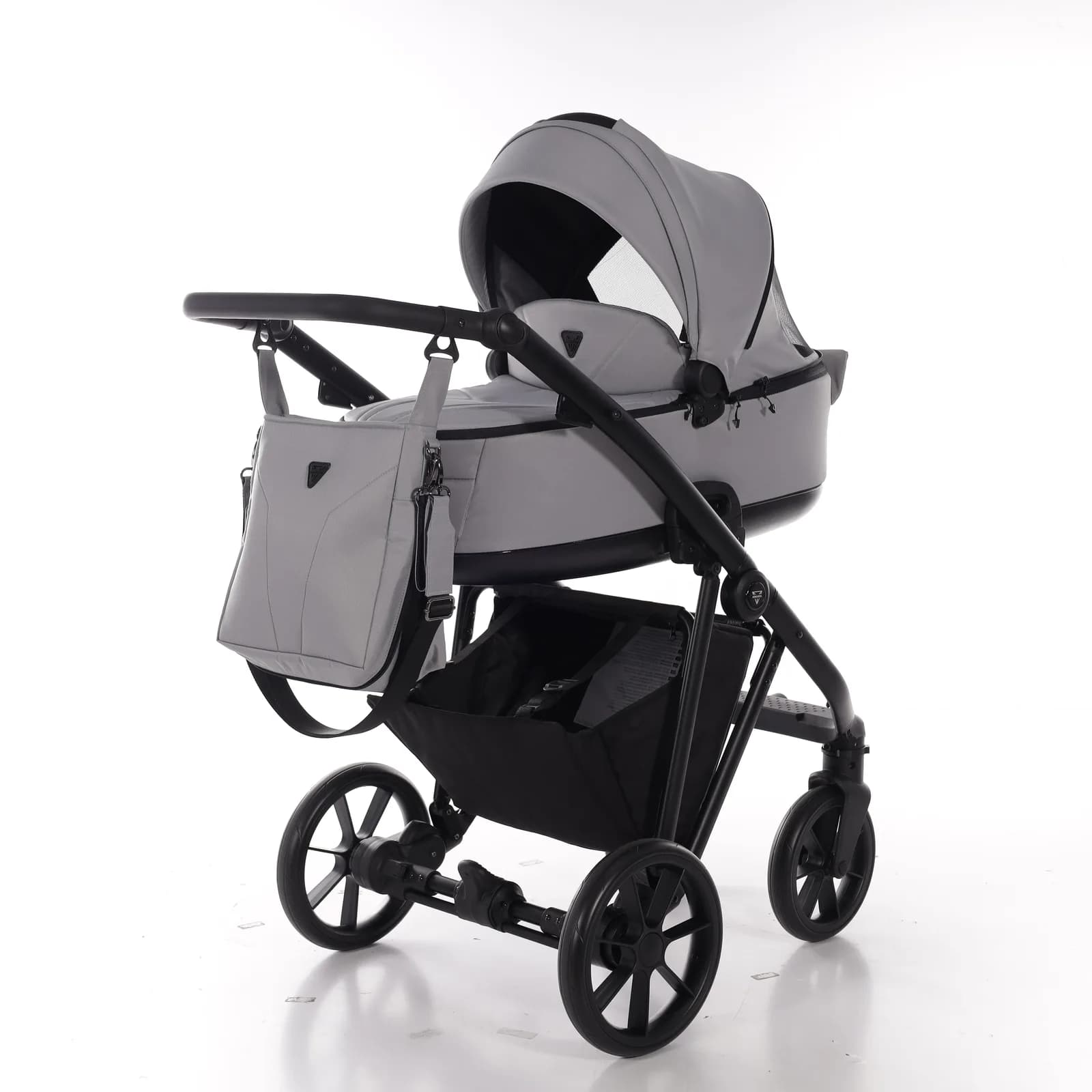Коляска универсальная 2в1 Junama Smart JS-GY-01 Grey 01 фото 4 Коляска универсальная 2в1 Junama Smart JS-GY-01 Grey 01 фото 4