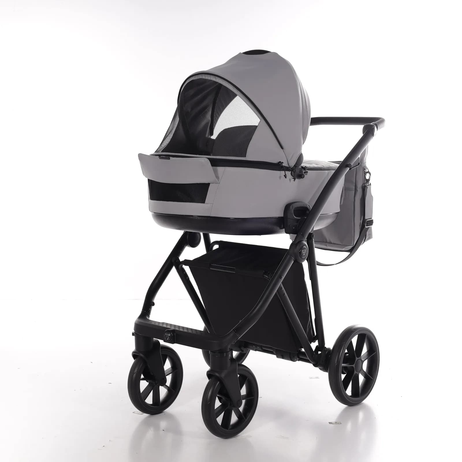 Коляска универсальная 2в1 Junama Smart JS-GY-01 Grey 01 фото 3 Коляска универсальная 2в1 Junama Smart JS-GY-01 Grey 01 фото 3