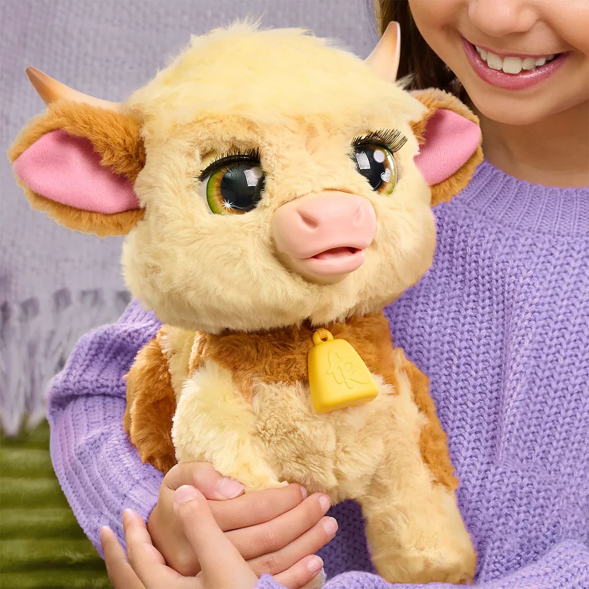 Іграшка інтерактивна FurReal Корівка Меггі 28158 фото 9 Іграшка інтерактивна FurReal Корівка Меггі 28158 фото 9