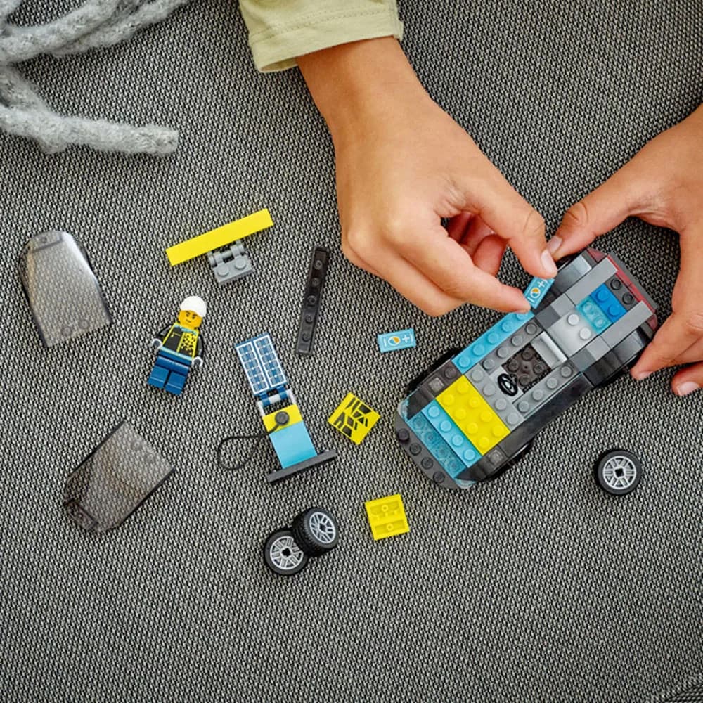 Конструктор LEGO City Электрический спортивный автомобиль 95дет 60383 фото 8 Конструктор LEGO City Электрический спортивный автомобиль 95дет 60383 фото 8