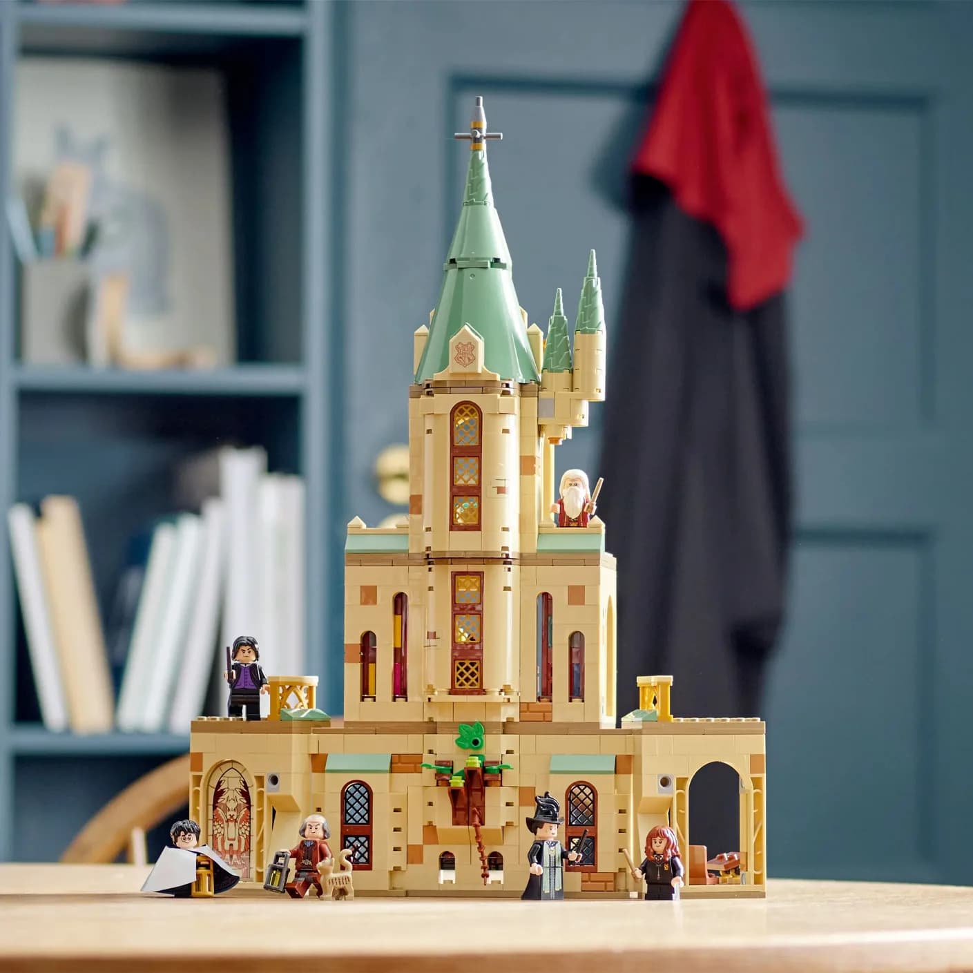 Конструктор Lego Harry Potter Хогвартс: Кабинет Дамблдора 654дет 76402 фото 3 Конструктор Lego Harry Potter Хогвартс: Кабинет Дамблдора 654дет 76402 фото 3