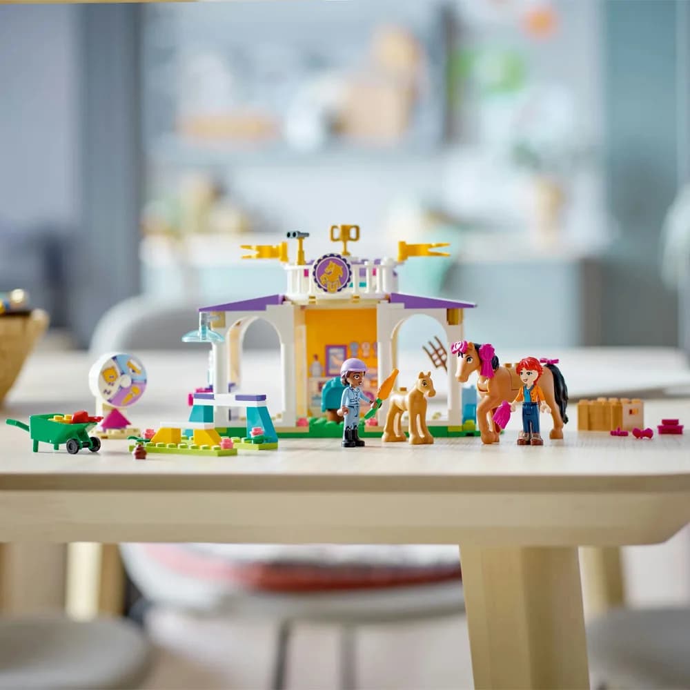 Конструктор LEGO Friends Тренування коня 134дет 41746 фото 6 Конструктор LEGO Friends Тренування коня 134дет 41746 фото 6