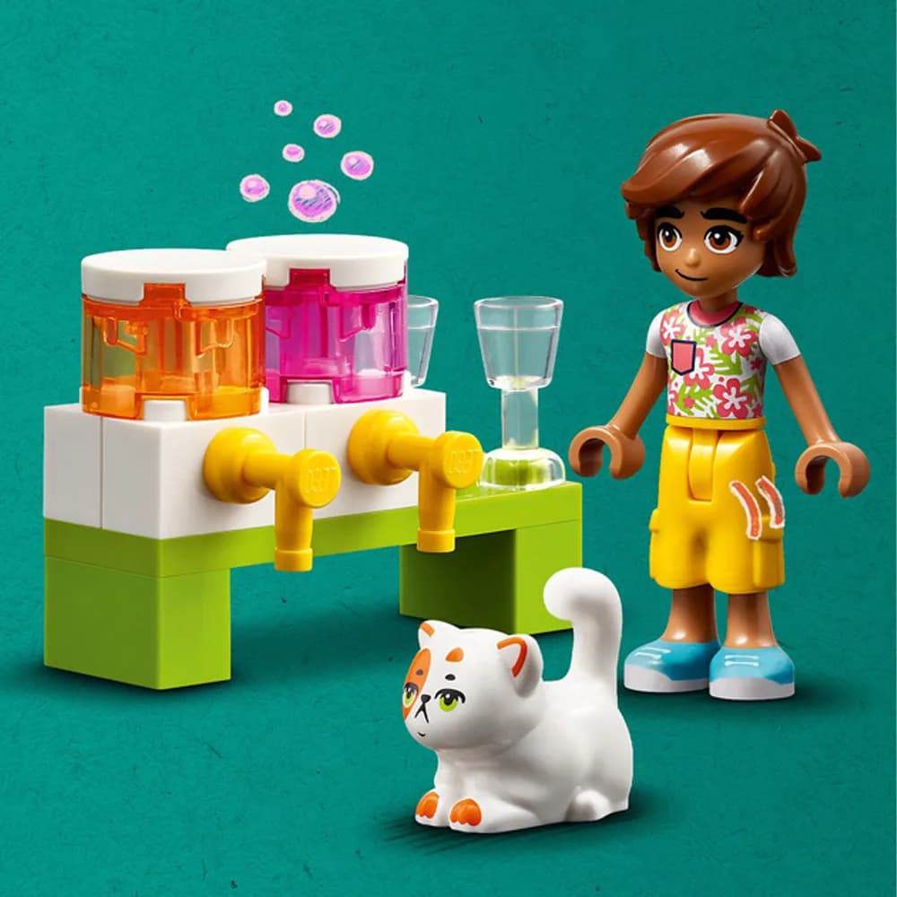 Конструктор Lego Friends Вантажівка із хот-доґами 100дет 42633 фото 4 Конструктор Lego Friends Вантажівка із хот-доґами 100дет 42633 фото 4