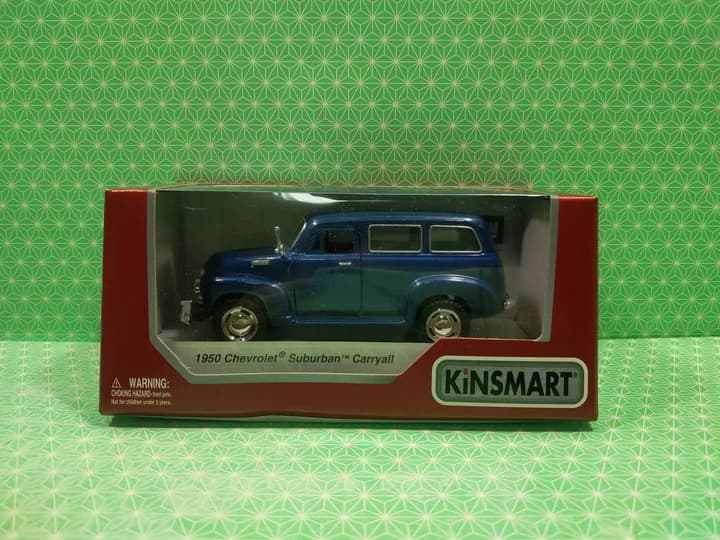 Машина Kinsmart Chevrolet Suburban 1950 KT5006W фото 5
