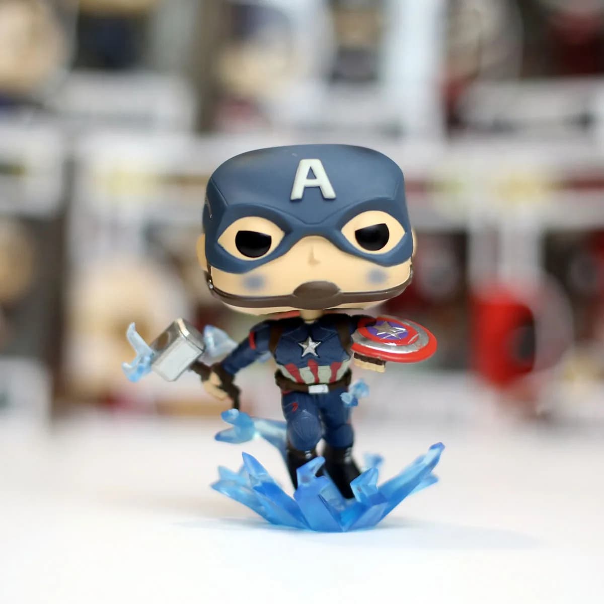 Игровая фигурка FUNKO POP! серии Мстители: Финал - Капитан Америка с мйольниром 45137 фото 5 Игровая фигурка FUNKO POP! серии Мстители: Финал - Капитан Америка с мйольниром 45137 фото 5