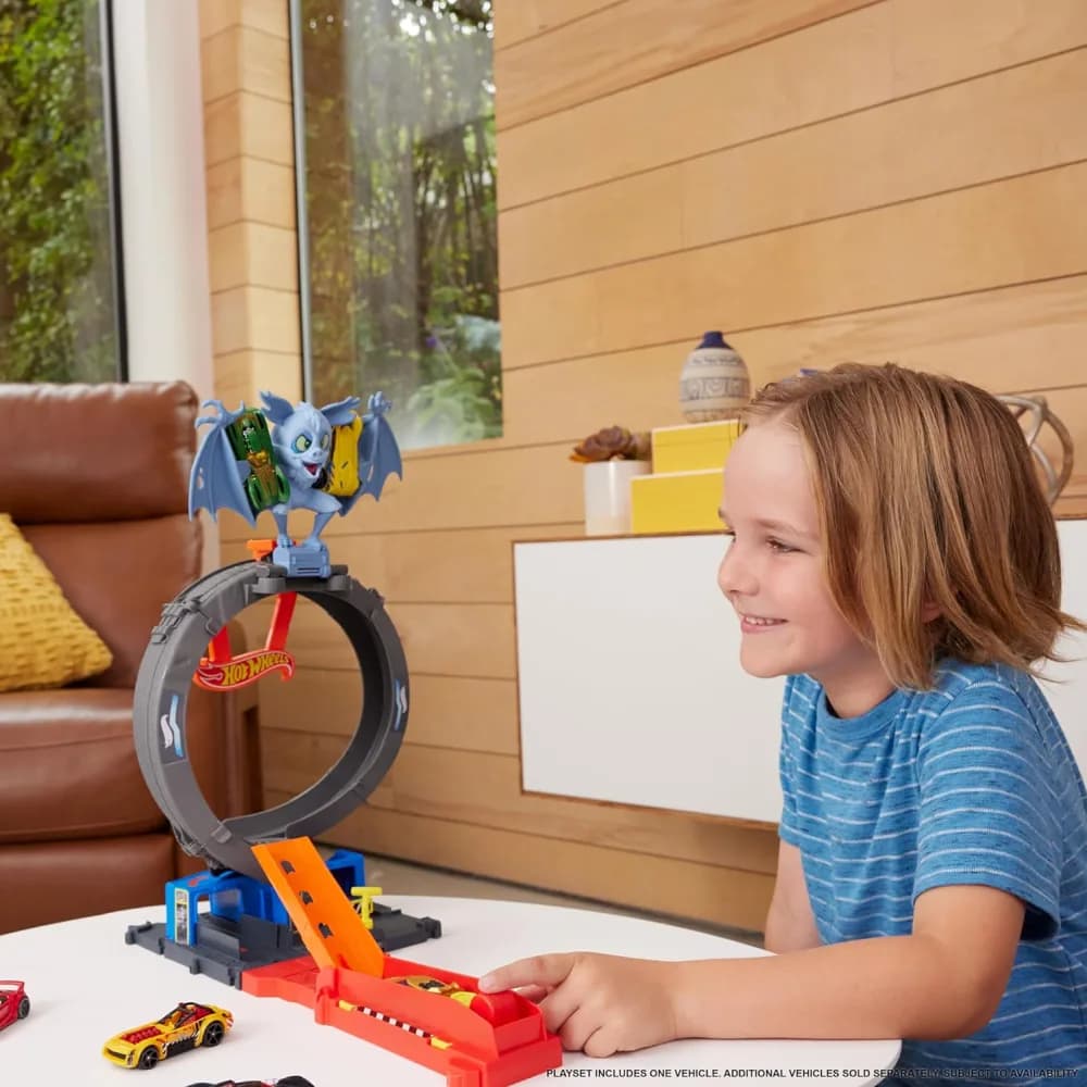 Трек Hot Wheels Неймовірна атака кажана HTN78 фото 6 Трек Hot Wheels Неймовірна атака кажана HTN78 фото 6
