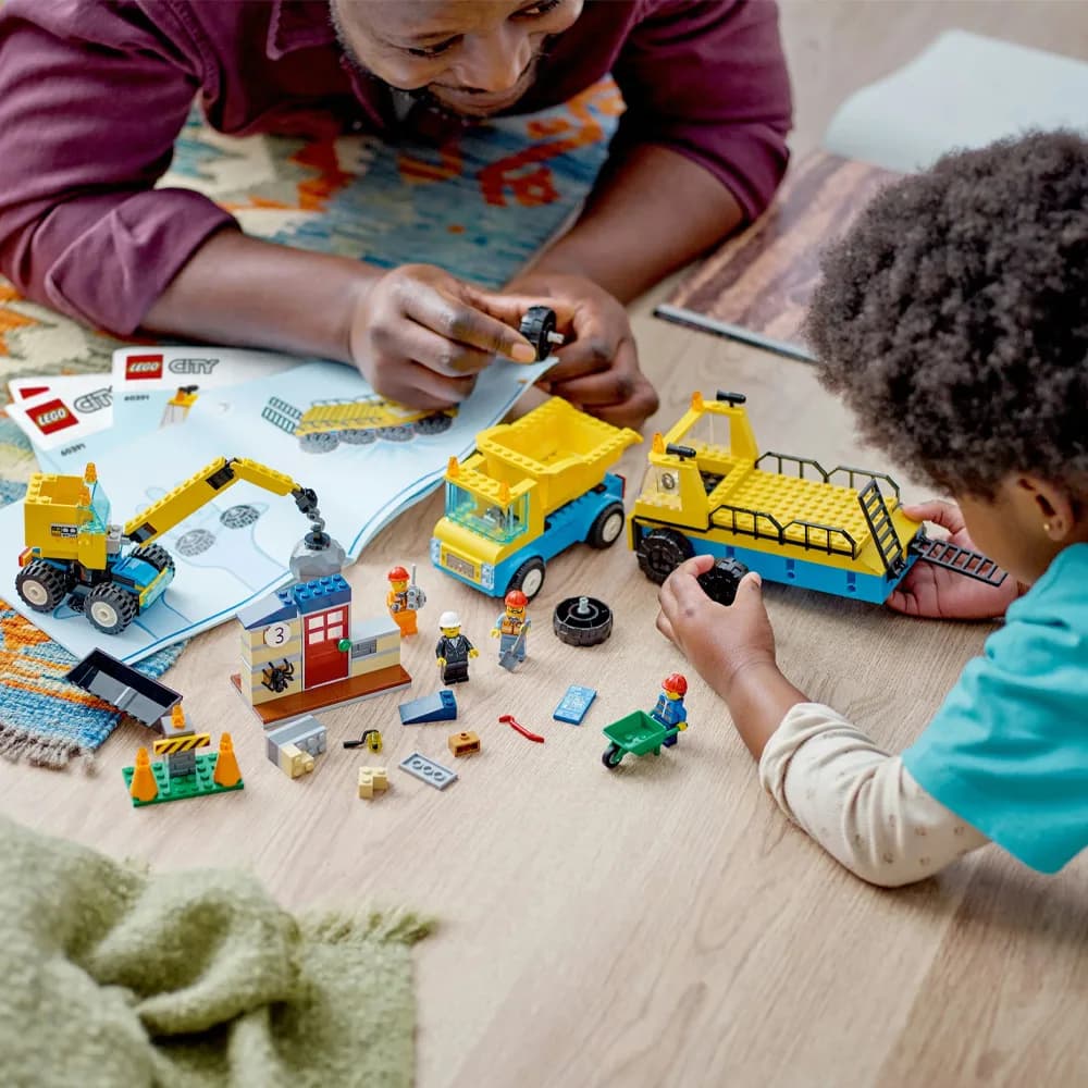 Конструктор LEGO City Строительный грузовик и шаровидный кран-таран 235дет 60391 фото 6