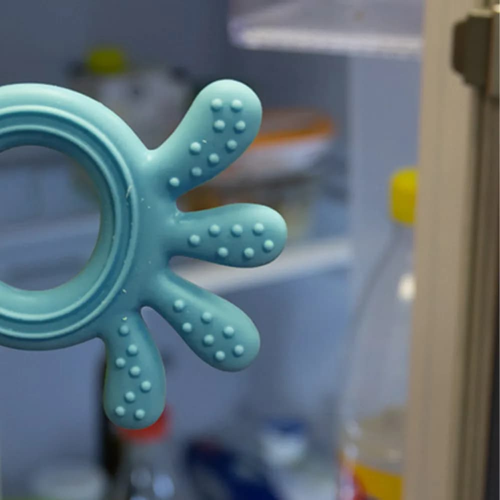 Прорізувач силіконовий Восьминіг BabyOno 826/03 фото 5 Прорізувач силіконовий Восьминіг BabyOno 826/03 фото 5