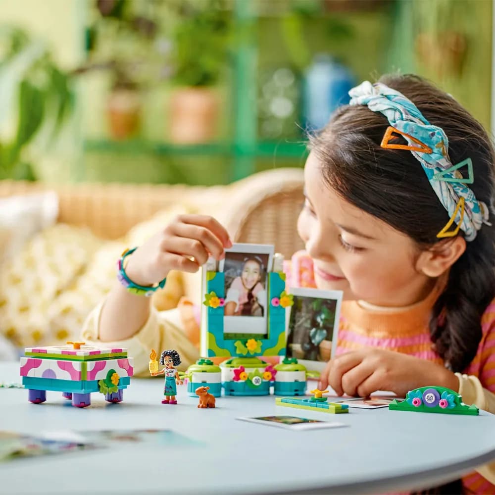 Конструктор Lego Disney Фоторамка й скриня для прикрас Мірабель 334дет 43239 фото 6 Конструктор Lego Disney Фоторамка й скриня для прикрас Мірабель 334дет 43239 фото 6