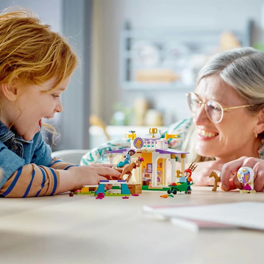 Конструктор LEGO Friends Тренування коня 134дет 41746 фото 8 Конструктор LEGO Friends Тренування коня 134дет 41746 фото 8