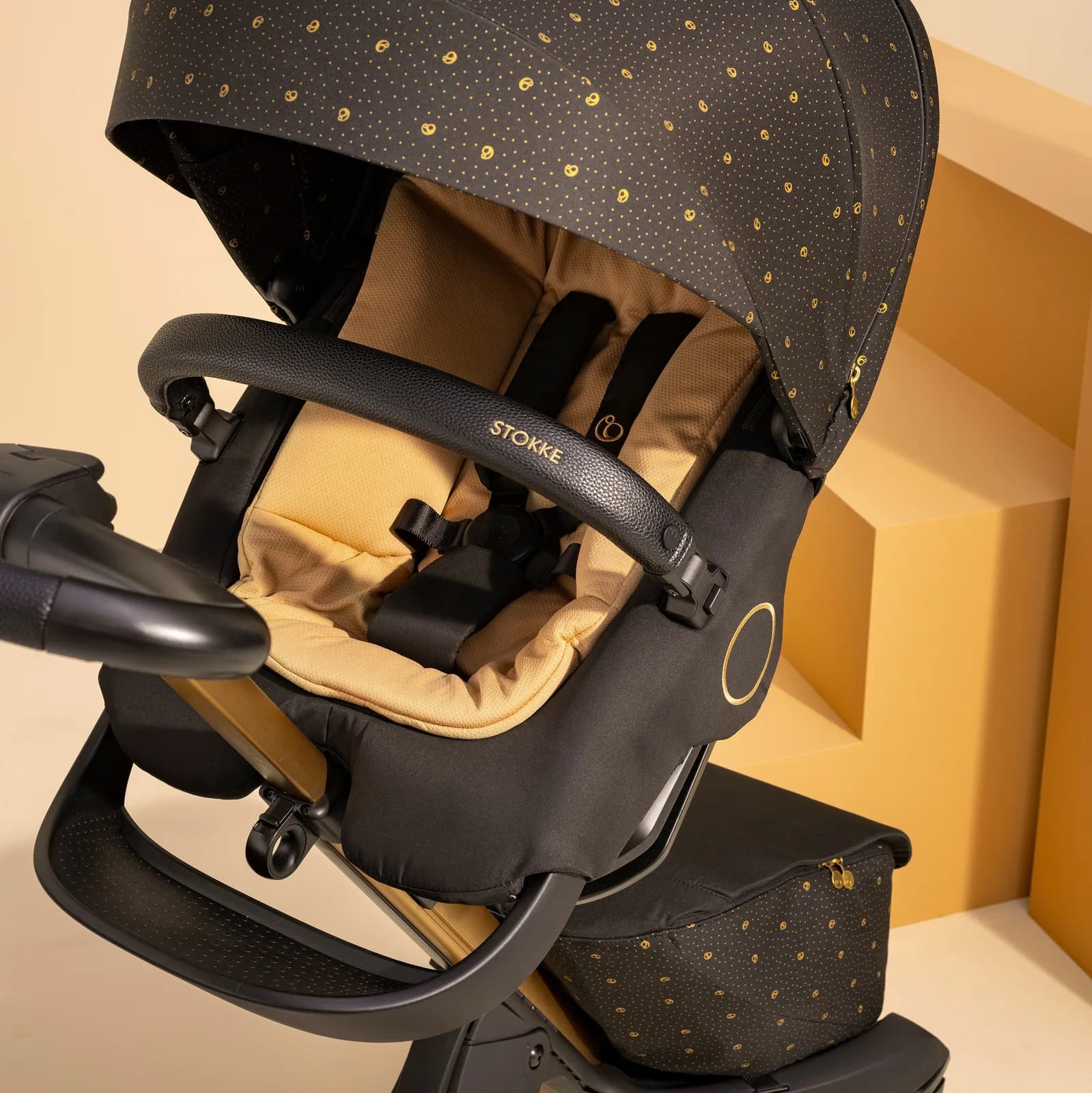 Коляска универсальная 2в1 Stokke Xplory X k.571406 Signature Black фото 6 Коляска универсальная 2в1 Stokke Xplory X k.571406 Signature Black фото 6
