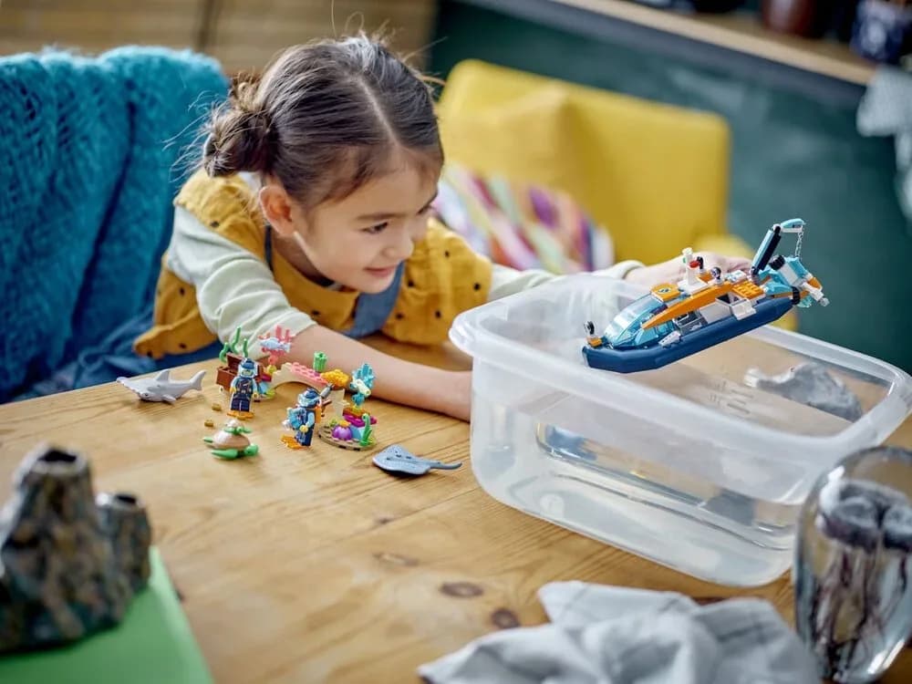 Конструктор LEGO City Дослідницький підводний човен 182дет 60377 фото 9 Конструктор LEGO City Дослідницький підводний човен 182дет 60377 фото 9