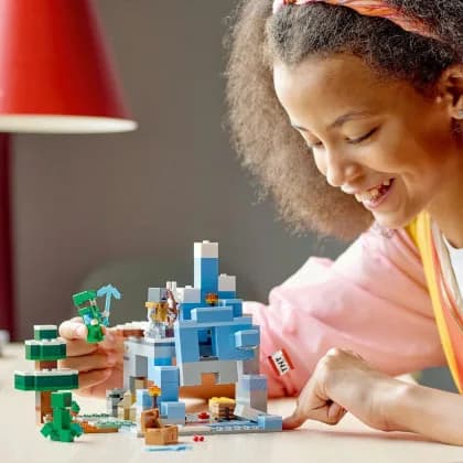 Конструктор Lego Minecraft Замерзшие верхушки 304дет 21243 фото 9 Конструктор Lego Minecraft Замерзшие верхушки 304дет 21243 фото 9