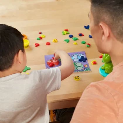 Набір для ліплення Play-Doh Жабка та кольори F6926 фото 8 Набір для ліплення Play-Doh Жабка та кольори F6926 фото 8