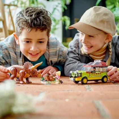Конструктор Lego Jurassic Park Дослідження трицератопсів 281дет 76959 фото 7 Конструктор Lego Jurassic Park Дослідження трицератопсів 281дет 76959 фото 7