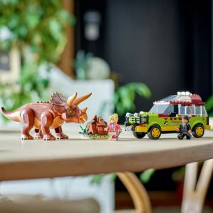 Конструктор Lego Jurassic Park Дослідження трицератопсів 281дет 76959 фото 3 Конструктор Lego Jurassic Park Дослідження трицератопсів 281дет 76959 фото 3