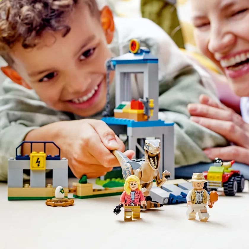Конструктор Lego Jurassic Park Побег велоцираптора 137дет 76957 фото 8 Конструктор Lego Jurassic Park Побег велоцираптора 137дет 76957 фото 8