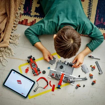 Конструктор Lego City Пит-стоп и пит-экипаж F1 322дет 60443 фото 6 Конструктор Lego City Пит-стоп и пит-экипаж F1 322дет 60443 фото 6
