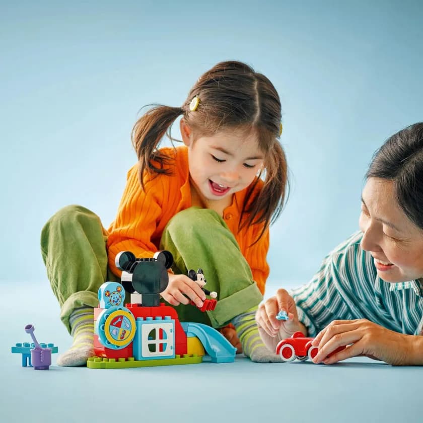Конструктор Lego Duplo Микки Маус: Клубный дом и автомобиль 27дет 10454 фото 2 Конструктор Lego Duplo Микки Маус: Клубный дом и автомобиль 27дет 10454 фото 2