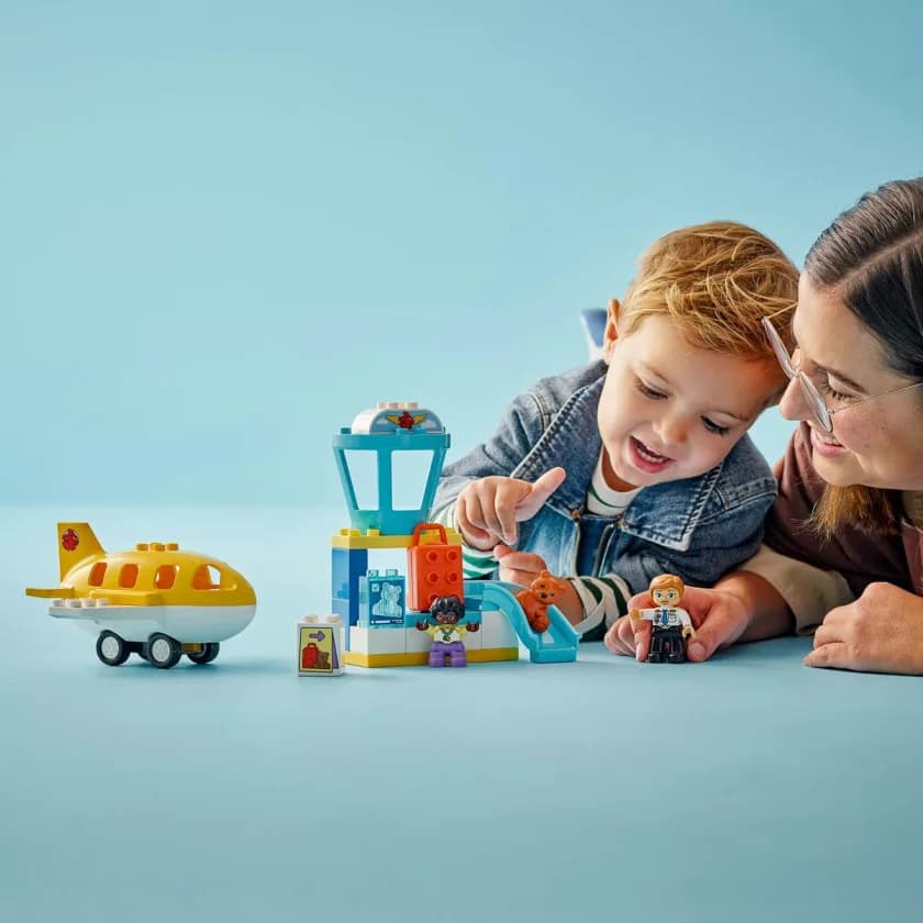 Конструктор Lego Duplo Впервые в аэропорту 23дет 10443 фото 7 Конструктор Lego Duplo Впервые в аэропорту 23дет 10443 фото 7