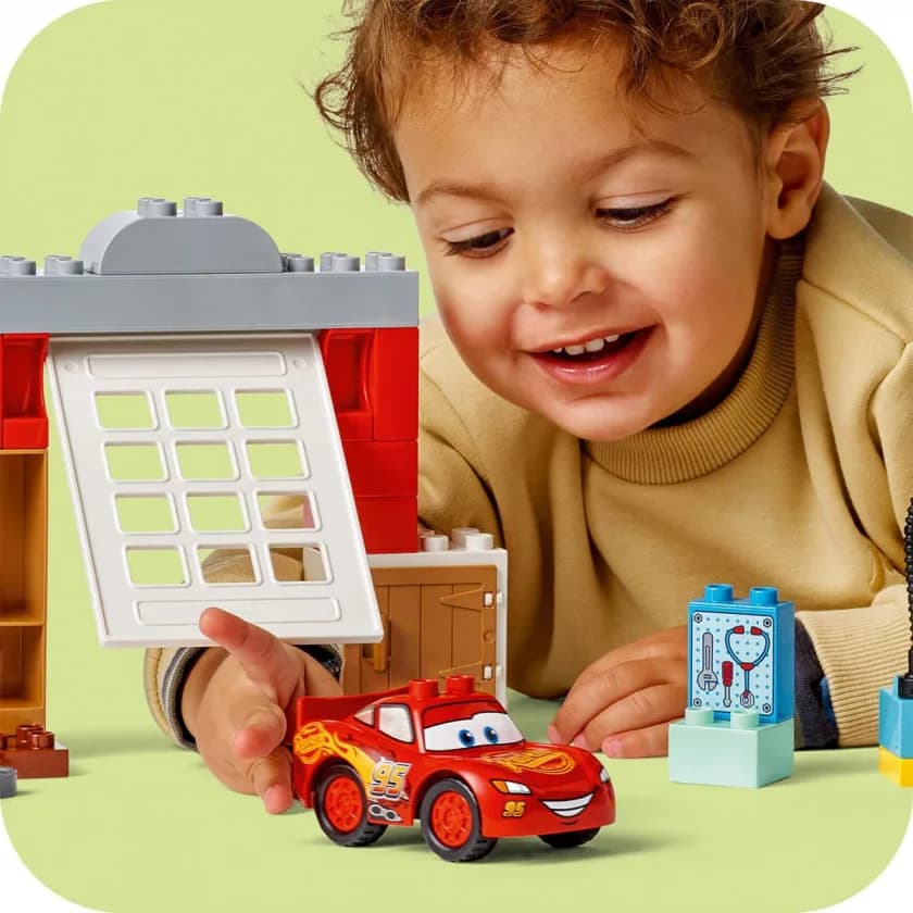 Конструктор Lego Duplo Візит МакКвіна в гараж Дока 35дет 10456 фото 8 Конструктор Lego Duplo Візит МакКвіна в гараж Дока 35дет 10456 фото 8
