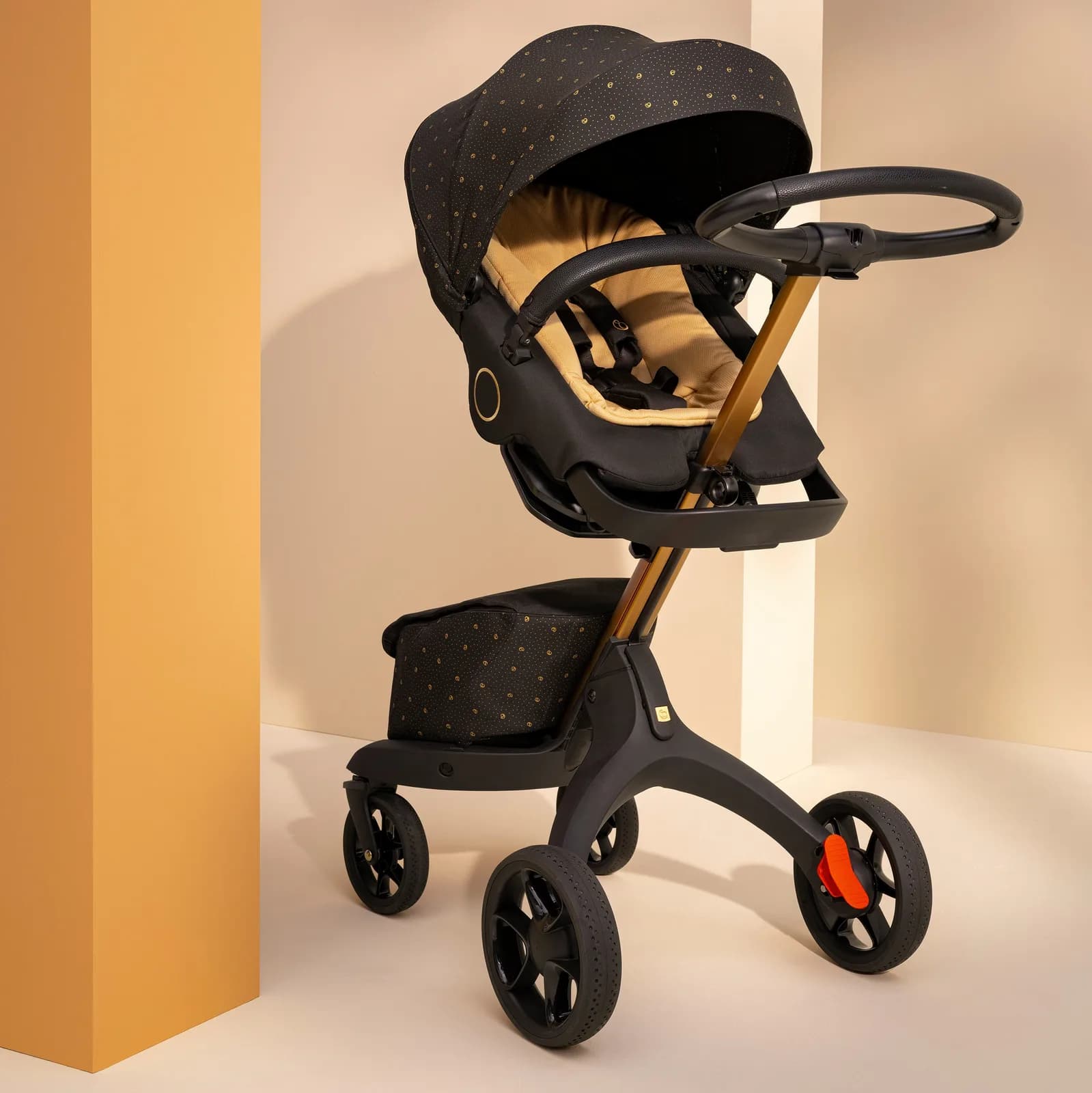 Коляска универсальная 2в1 Stokke Xplory X k.571406 Signature Black фото 7 Коляска универсальная 2в1 Stokke Xplory X k.571406 Signature Black фото 7