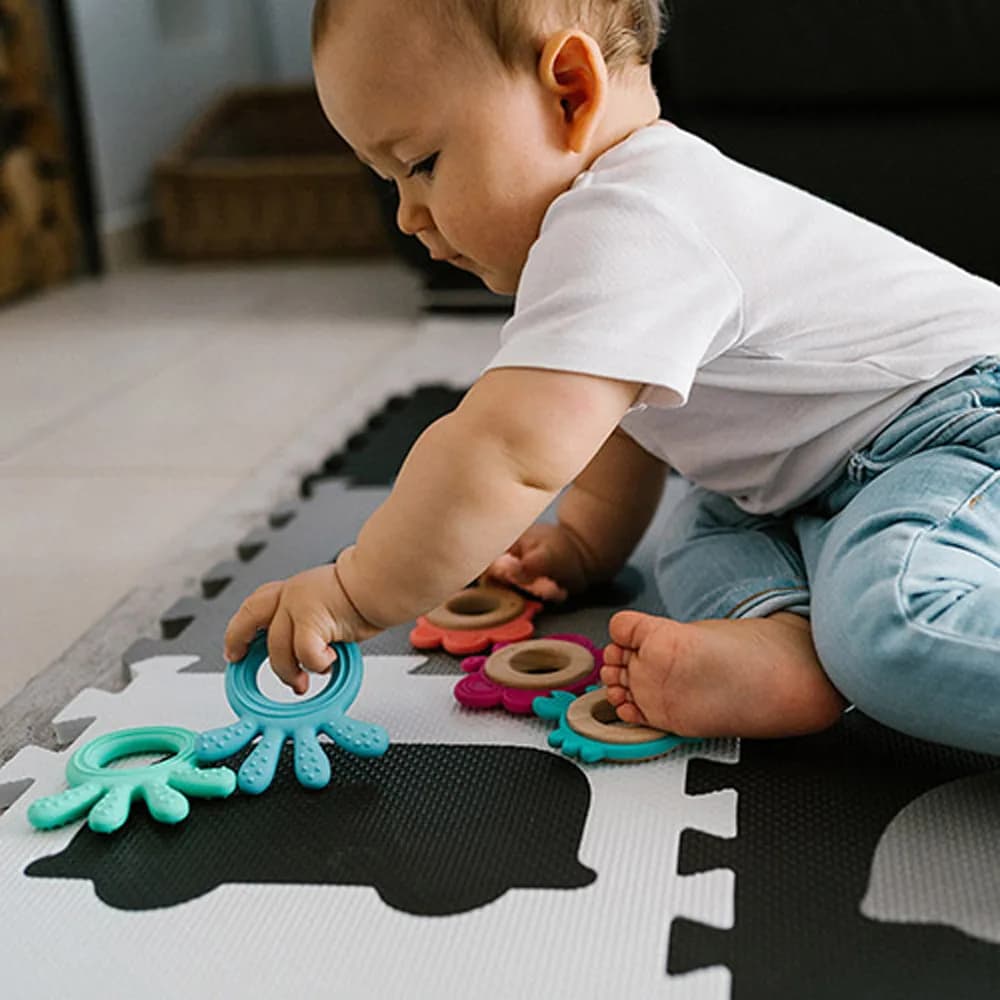 Прорізувач силіконовий Восьминіг BabyOno 826/03 фото 4 Прорізувач силіконовий Восьминіг BabyOno 826/03 фото 4