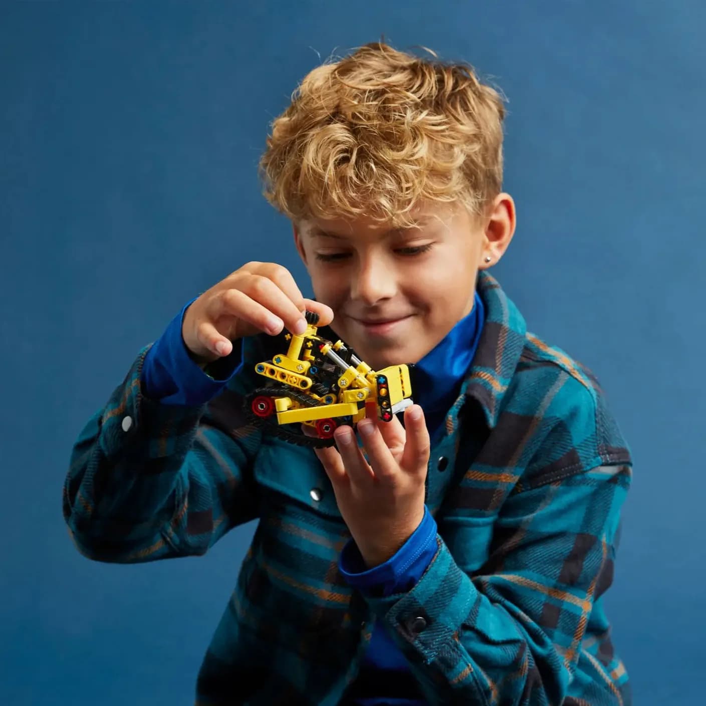 Конструктор Lego Technic Сверхмощный бульдозер 195дет 42163 фото 6 Конструктор Lego Technic Сверхмощный бульдозер 195дет 42163 фото 6