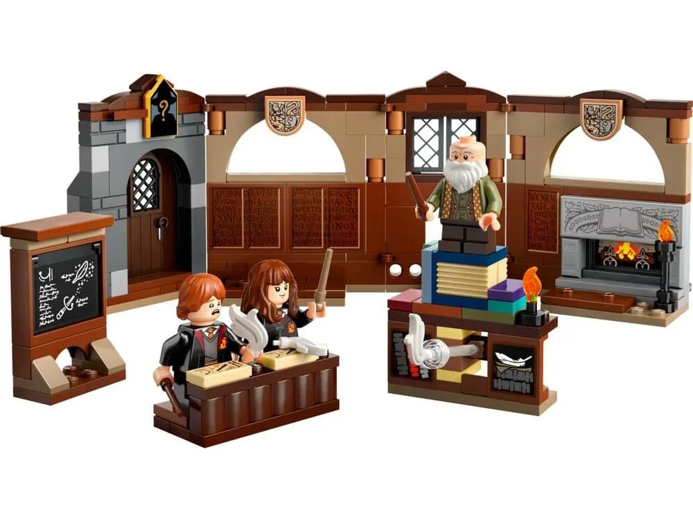 Конструктор Lego Harry Potter Замок Хогвартс: урок волшебства 204дет 76442 фото 2 Конструктор Lego Harry Potter Замок Хогвартс: урок волшебства 204дет 76442 фото 2