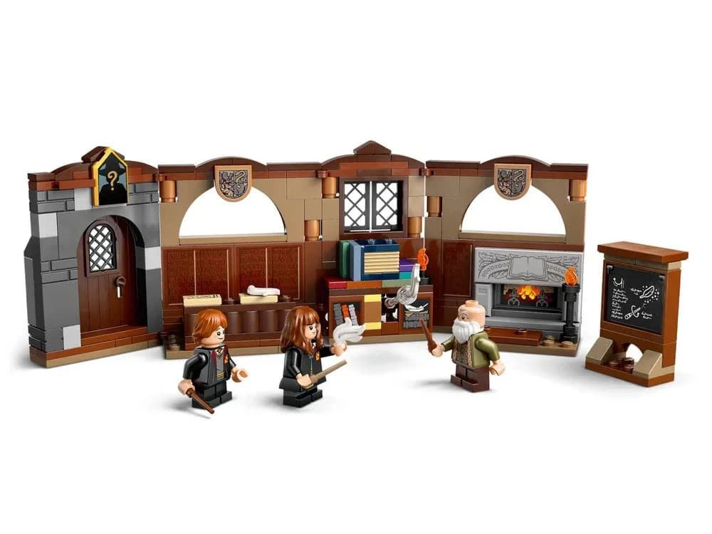 Конструктор Lego Harry Potter Замок Хогвартс: урок волшебства 204дет 76442 фото 3 Конструктор Lego Harry Potter Замок Хогвартс: урок волшебства 204дет 76442 фото 3