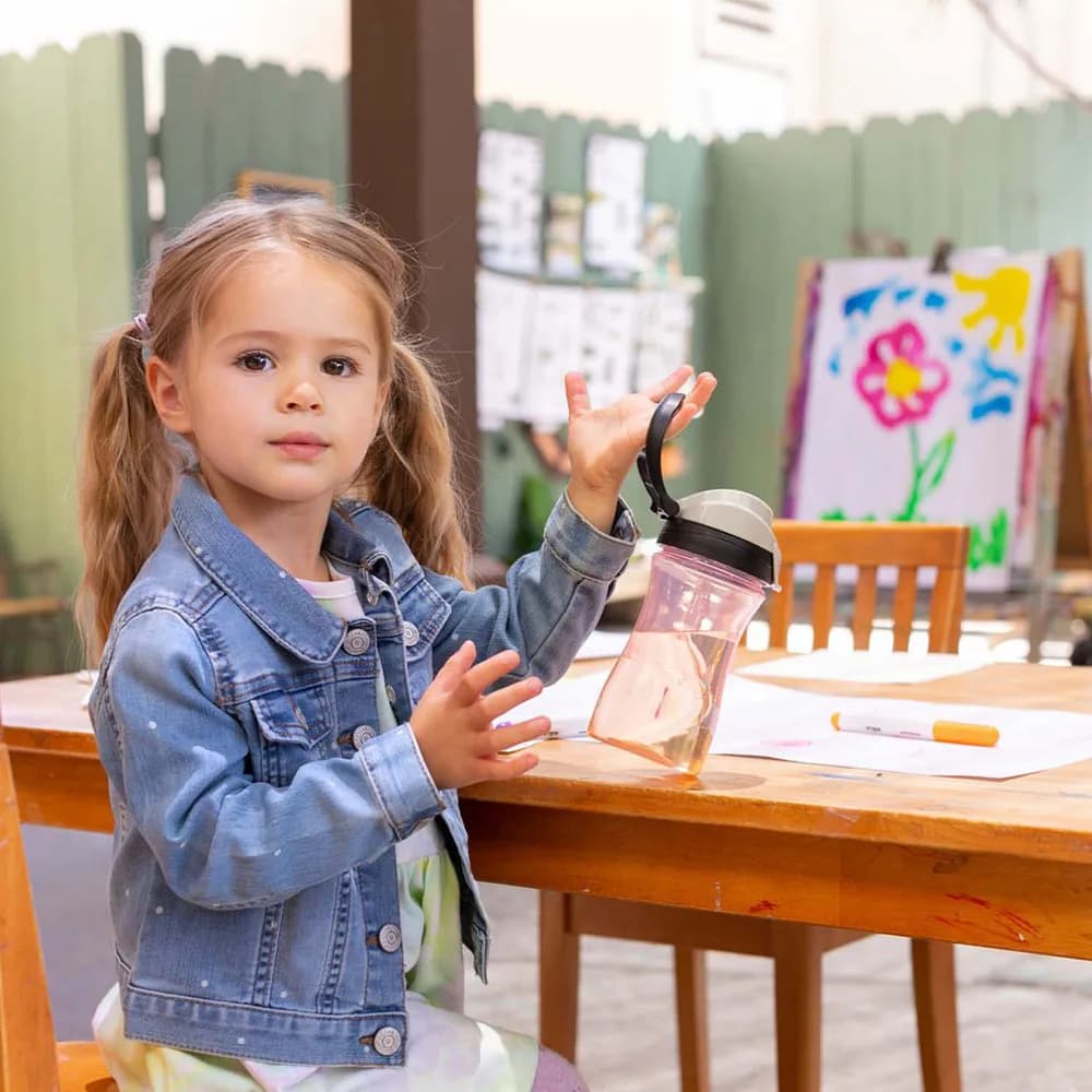 Поильник непроливайка Chicco Kids Cup 350мл 06910.10 фото 7 Поильник непроливайка Chicco Kids Cup 350мл 06910.10 фото 7