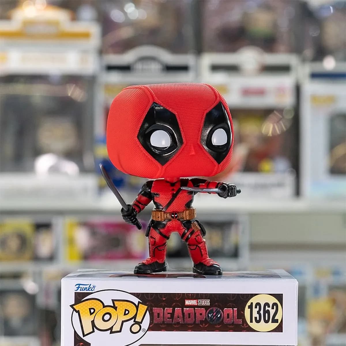 Игровая фигурка FUNKO POP! серии Дедпул 3 - Детпул фото 3 Игровая фигурка FUNKO POP! серии Дедпул 3 - Детпул фото 3