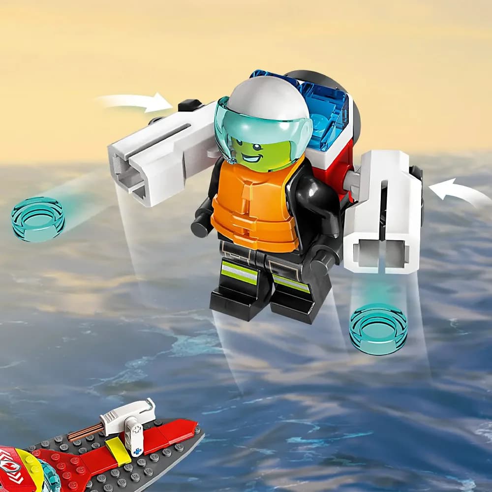 Конструктор LEGO City Лодка пожарной бригады 144дет 60373 фото 5 Конструктор LEGO City Лодка пожарной бригады 144дет 60373 фото 5