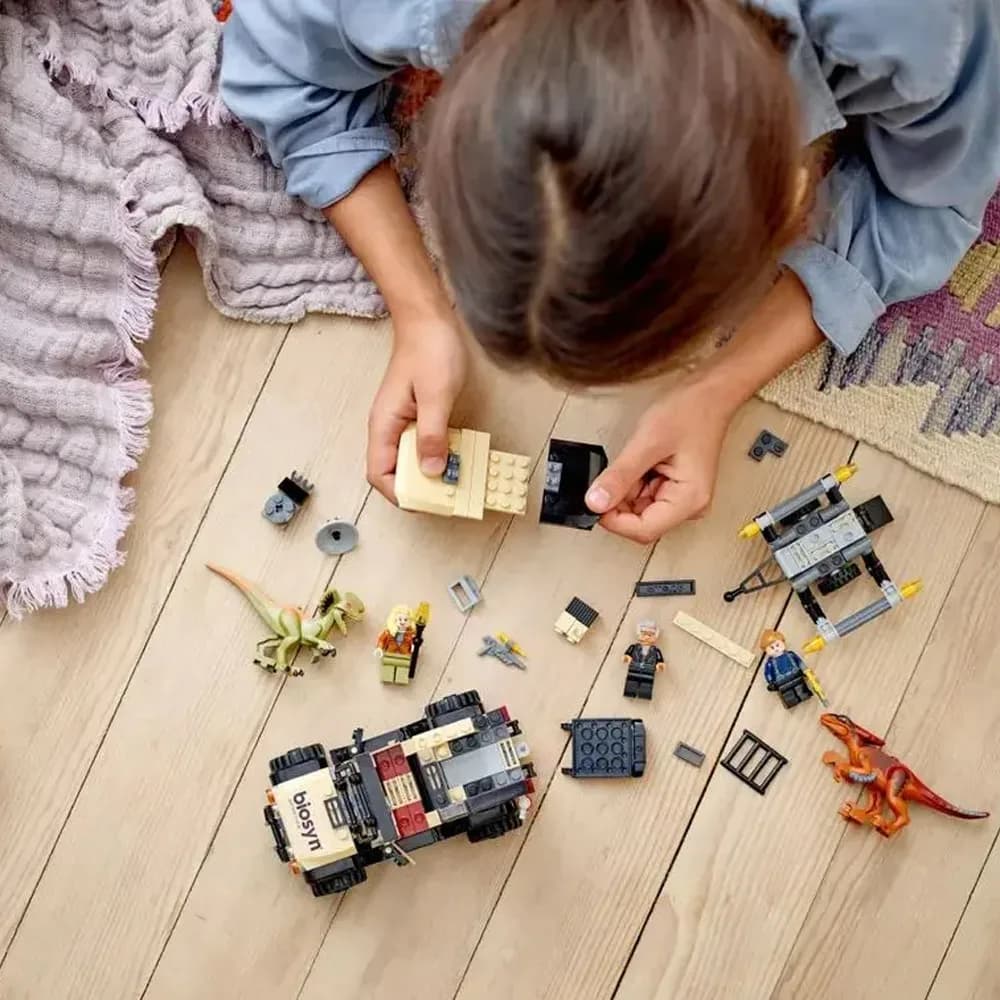 Конструктор Lego Jurassic World Перевезення пірораптора та дилофозавра 254дет 76951 фото 8 Конструктор Lego Jurassic World Перевезення пірораптора та дилофозавра 254дет 76951 фото 8