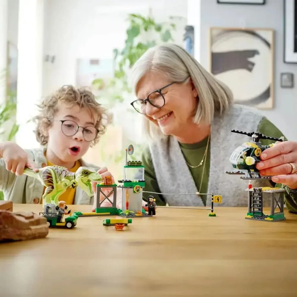 Конструктор Lego Jurassic World Побег тираннозавра 140дет 76944 фото 8 Конструктор Lego Jurassic World Побег тираннозавра 140дет 76944 фото 8