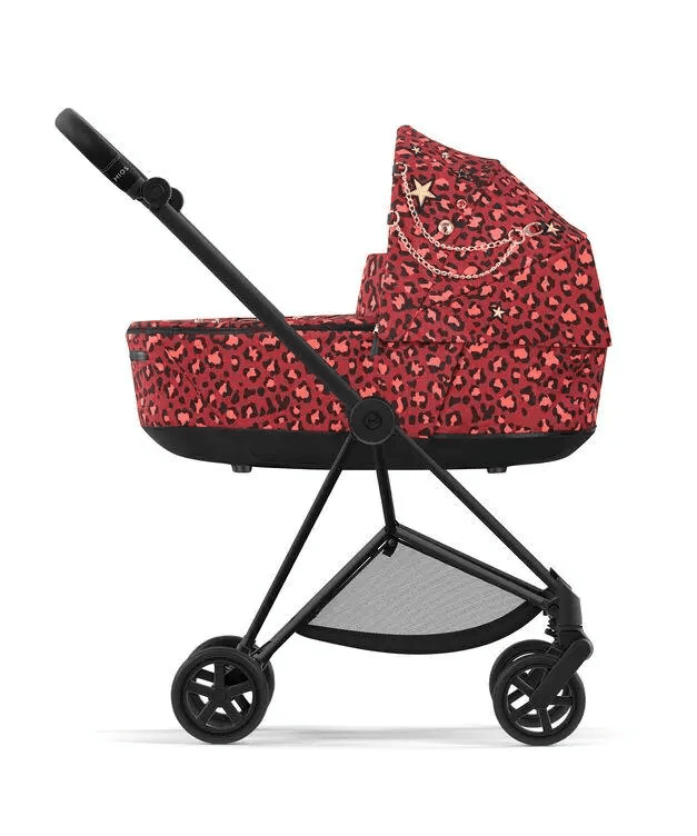 Коляска универсальная (люлька) Cybex Mios 4.0 by Alec Voelkel Rockstar/Matt Black 522000889/1-1 Коляска универсальная (люлька) Cybex Mios 4.0 by Alec Voelkel Rockstar/Matt Black 522000889/1-1