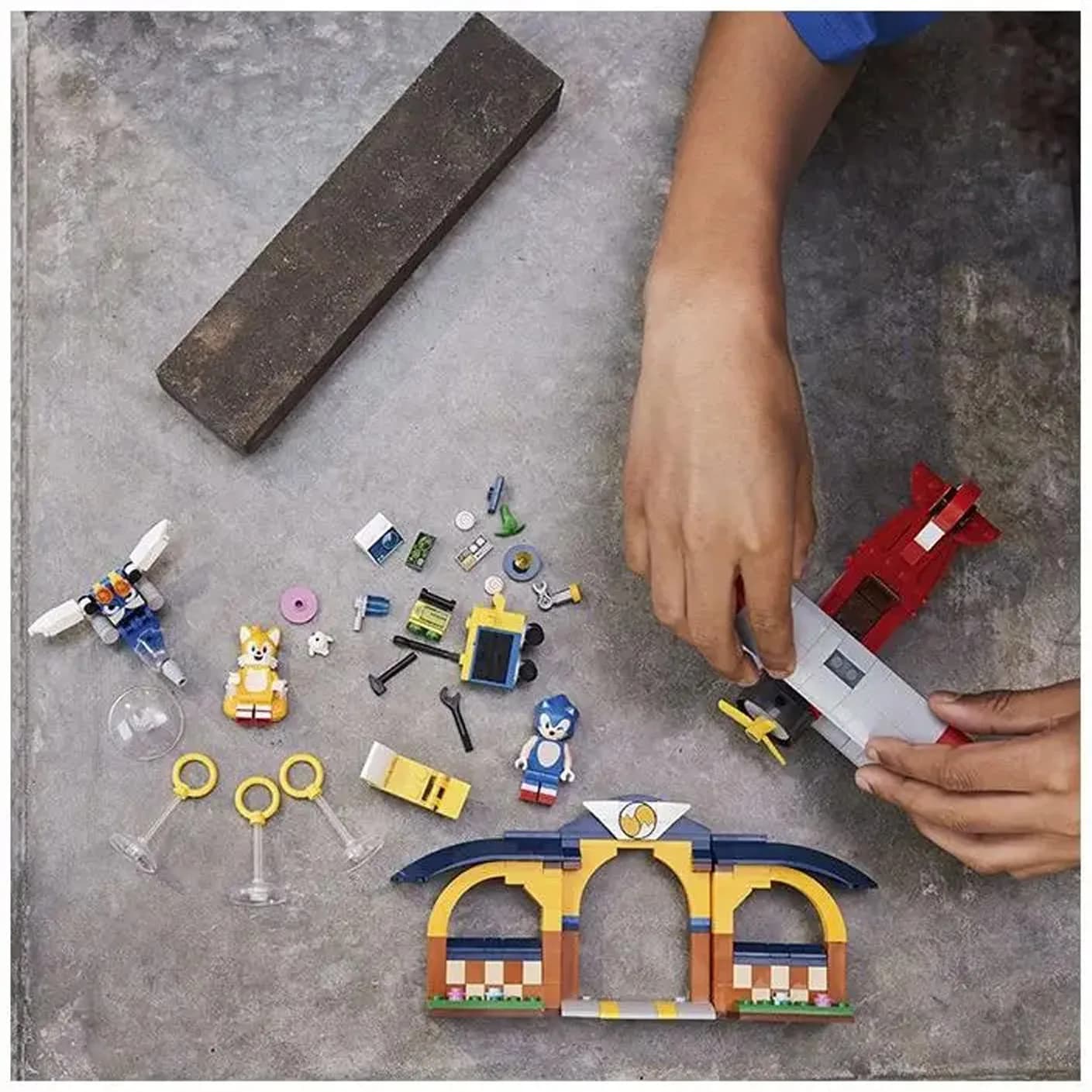 Конструктор Lego Sonic Мастерская Тейлз и самолет Торнадо 376дет 76991 фото 7 Конструктор Lego Sonic Мастерская Тейлз и самолет Торнадо 376дет 76991 фото 7