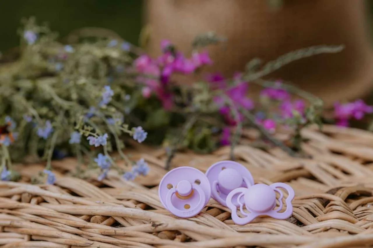 Пустушка латексна BIBS Colour Violet Sky 0-6м 100291 фото 3 Пустушка латексна BIBS Colour Violet Sky 0-6м 100291 фото 3